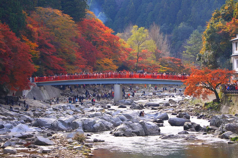 The red Taigetsu-kyō bridge at Kōrankei