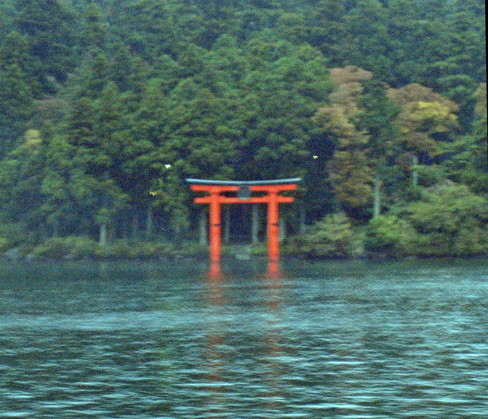 Hakone Shrine torii on Lake Ashi, Kanagawa Prefecture, Japan