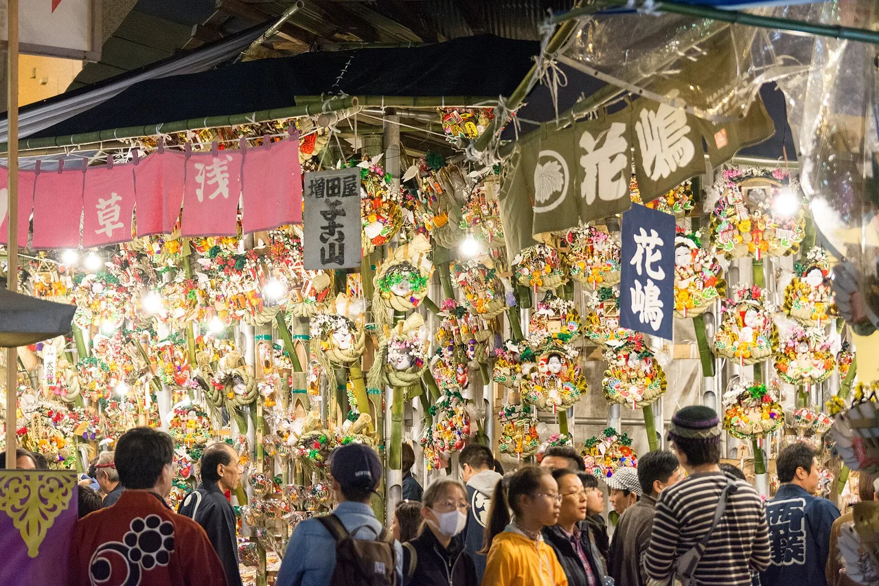 Kumade stalls at tori-no-ichi, Asakusa, Japan