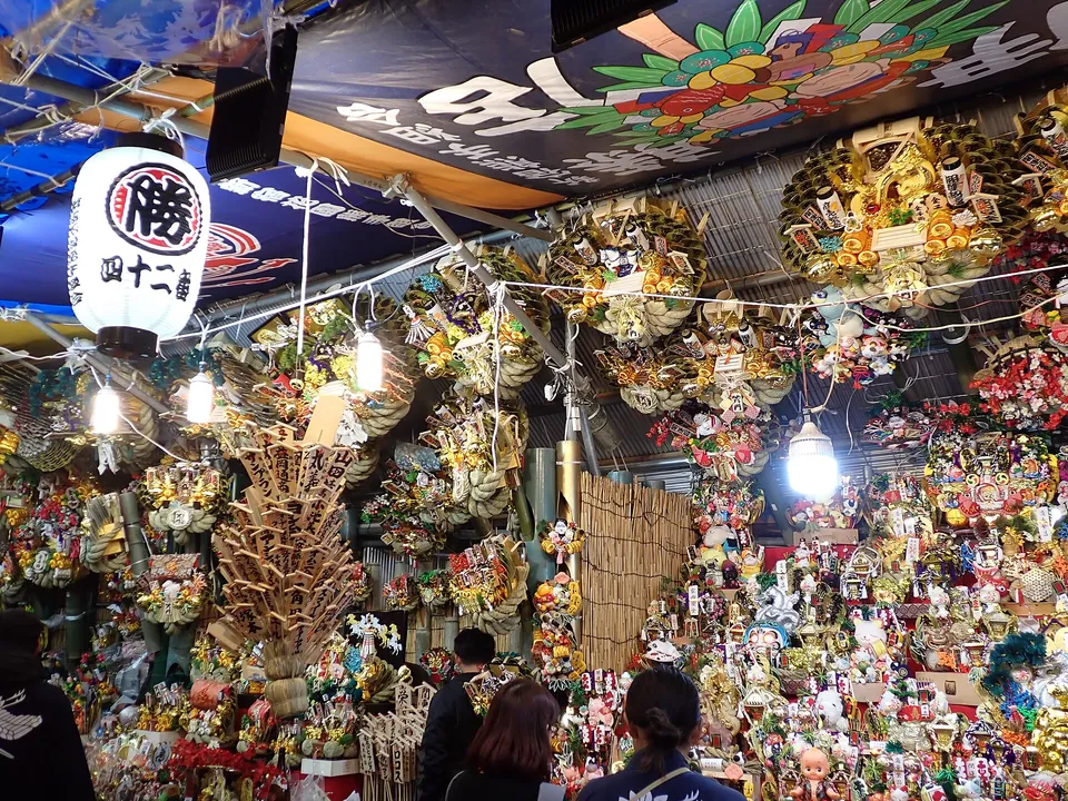 Inside a kumade stall, Hanazono Shrine, November 2025