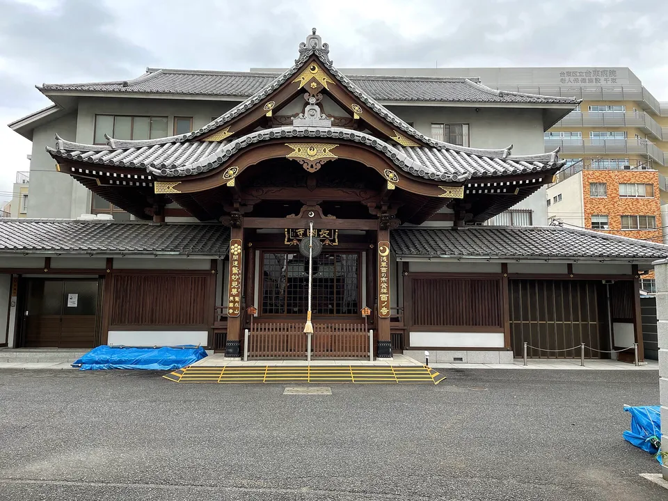 Chōkoku-ji, beside Ōtori Shrine